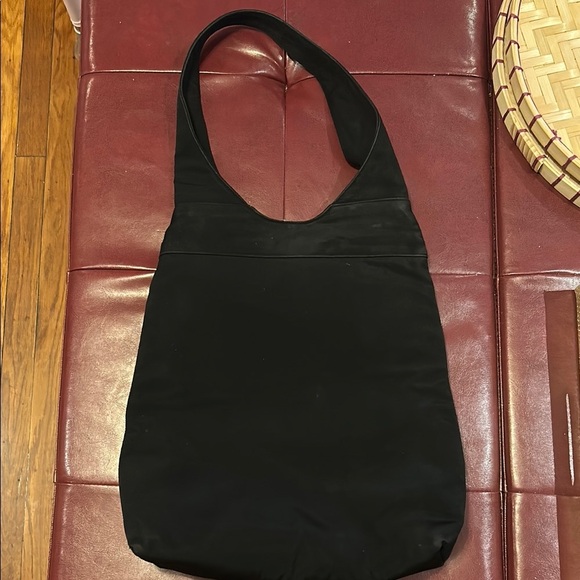 Bloomingdale’s Black Shoulder Bag - Picture 3 of 5